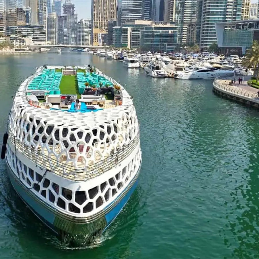 Dubai Mega Yacht Dinner Cruise with Buffet