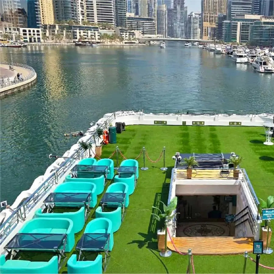 Dubai Mega Yacht Dinner Cruise with Buffet 