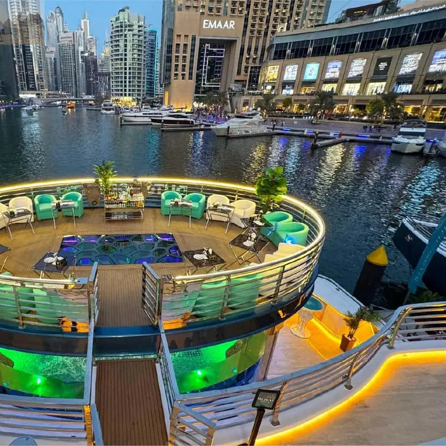 Dubai Mega Yacht Dinner Cruise with Buffet 