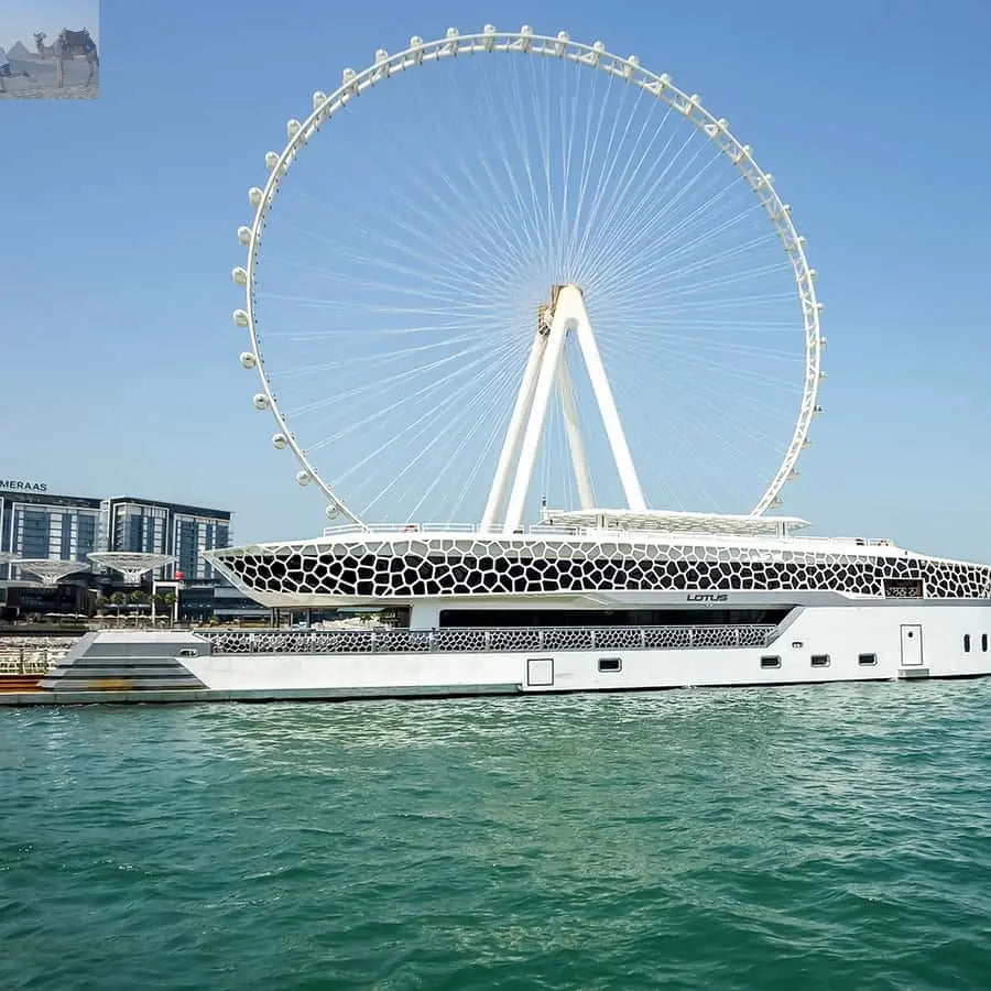 Dubai Mega Yacht Dinner Cruise with Buffet 