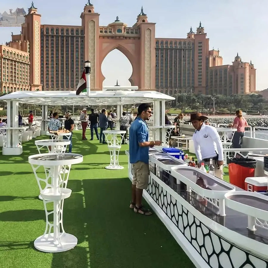 Dubai Mega Yacht Dinner Cruise with Buffet 