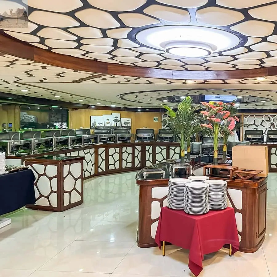 Dubai Mega Yacht Dinner Cruise with Buffet 