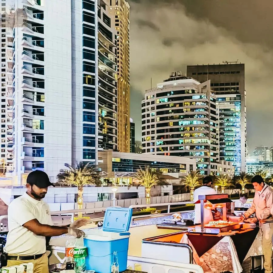 Dubai Mega Yacht Dinner Cruise with Buffet 