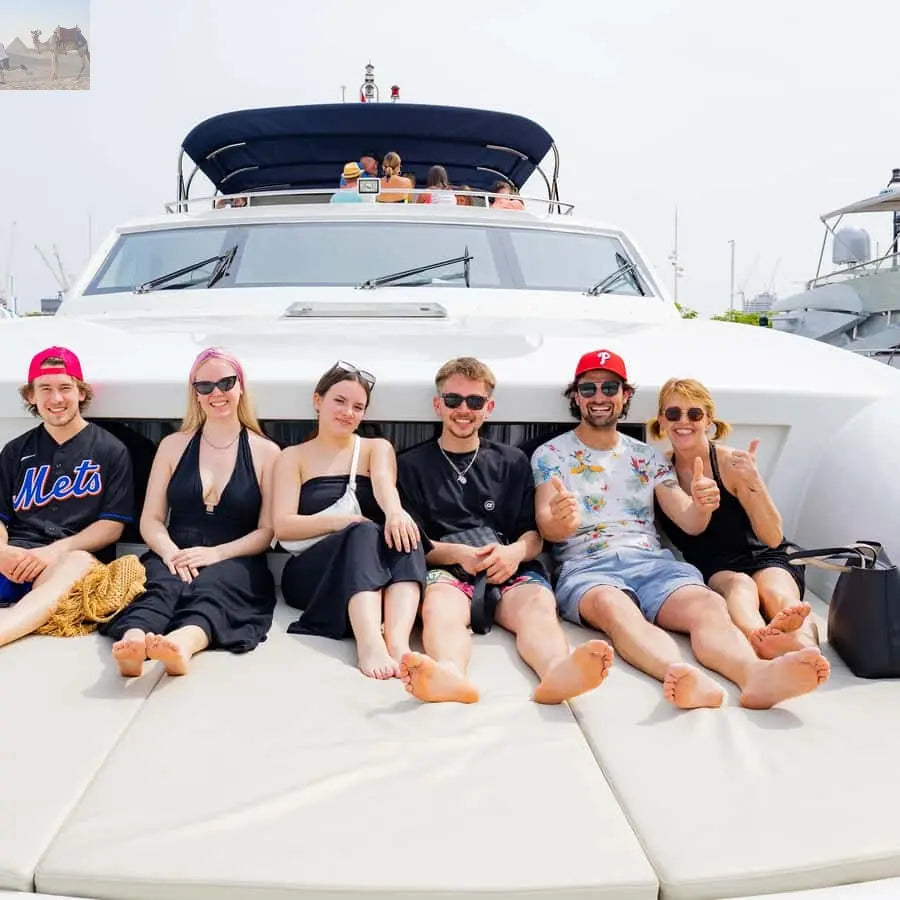 Dubai The Luxury Yacht Tour with Live BBQ Option and Drinks 