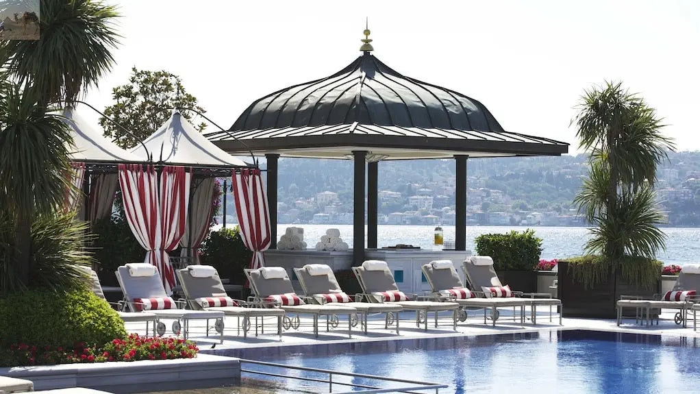 Four Seasons Hotel Istanbul at the Bosphorus 