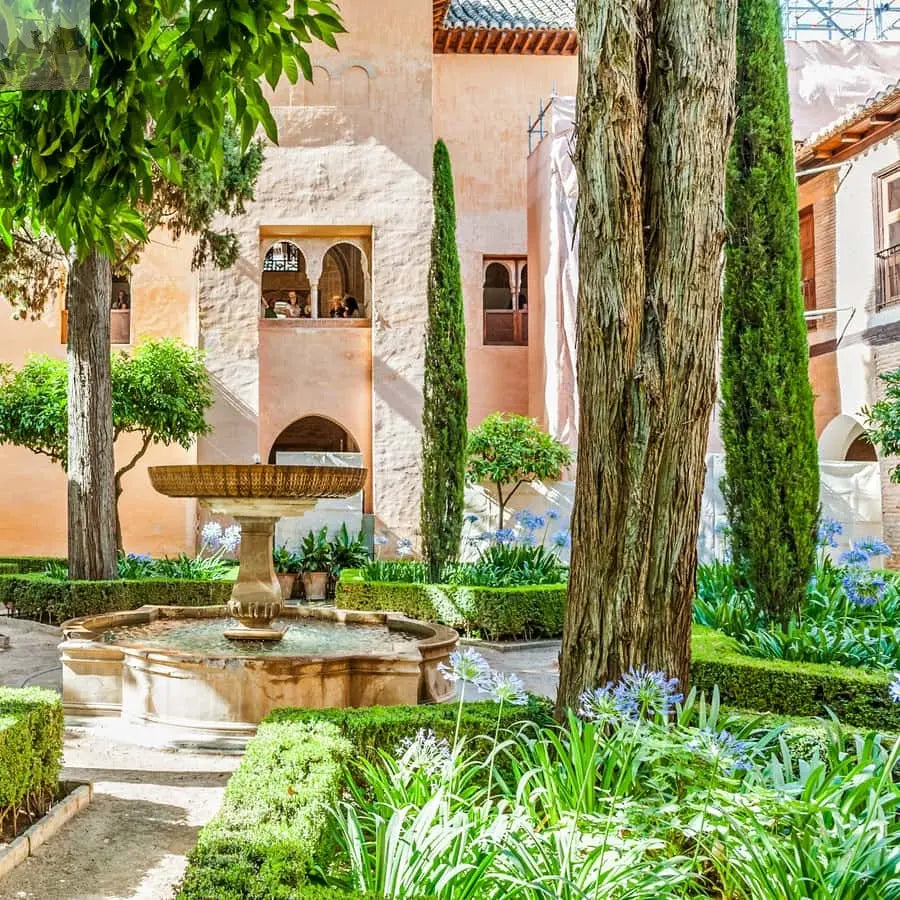 Granada Alhambra Nasrid Palaces Tour with Tickets 