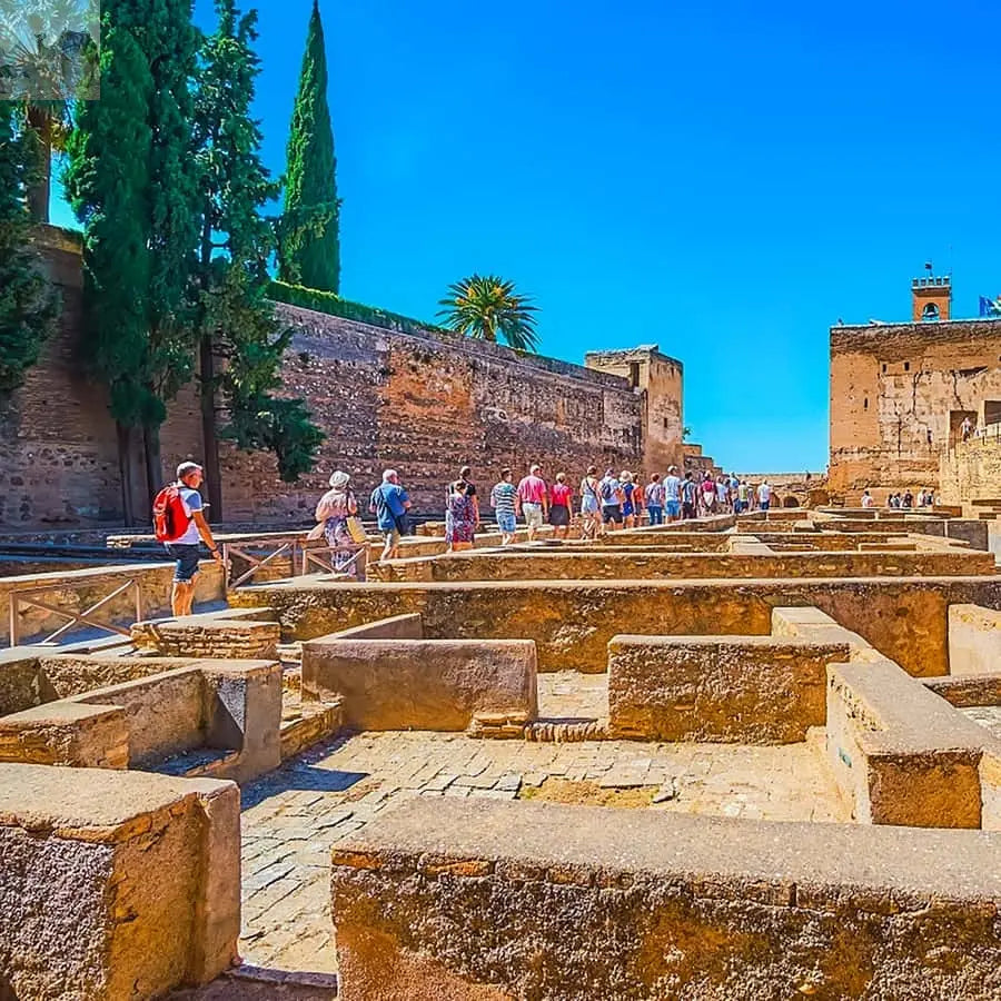 Granada Alhambra Nasrid Palaces Tour with Tickets 