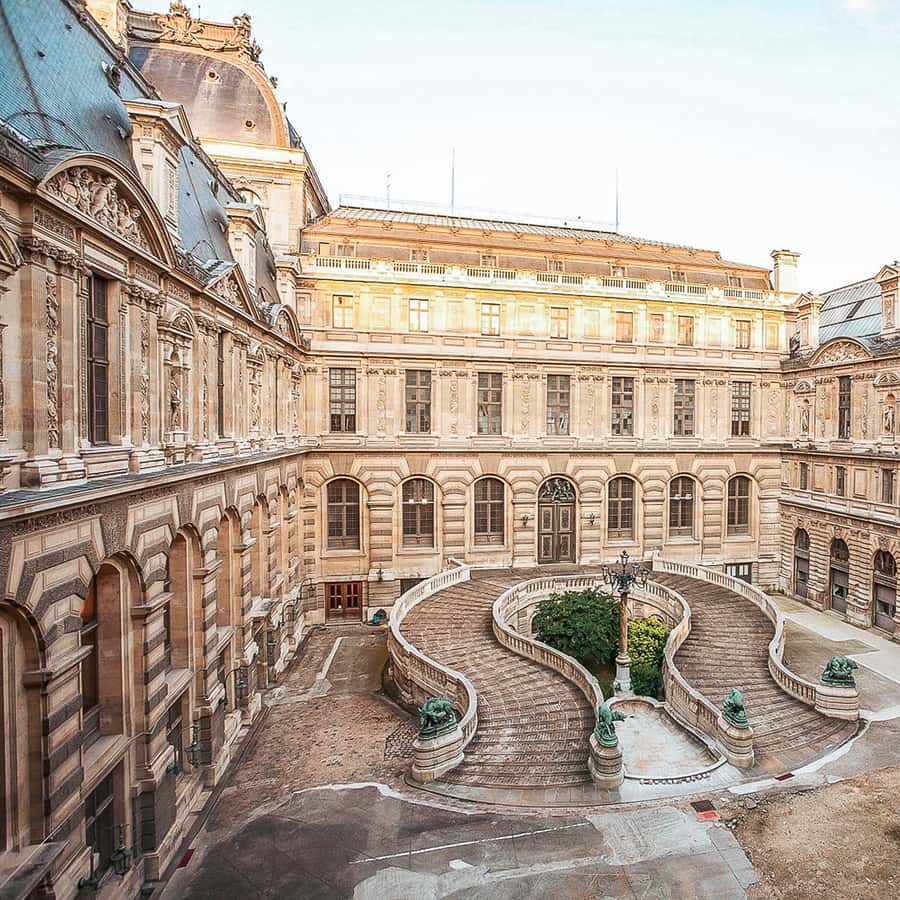 Paris: Louvre Museum Timed-Entrance Ticket