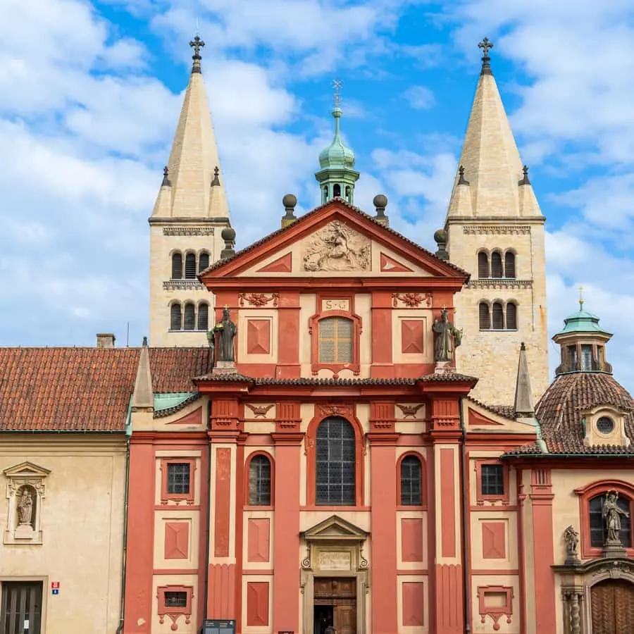 Prague: Castle Tour with Local Guide and Entry Ticket Hotels Booking Trips