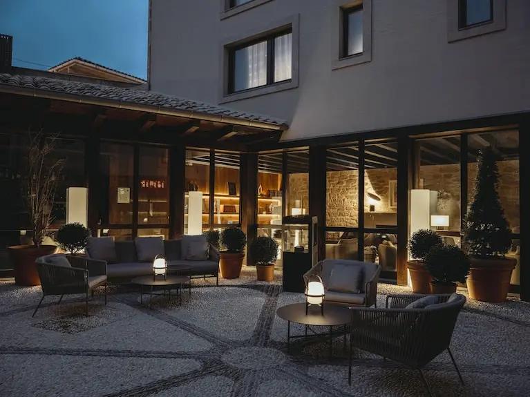 Santa María Briones Booking hotels accommodation trip