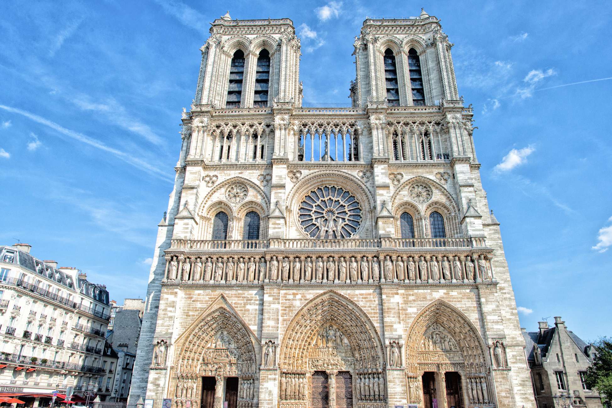 Top 10 tourist attractions in Paris