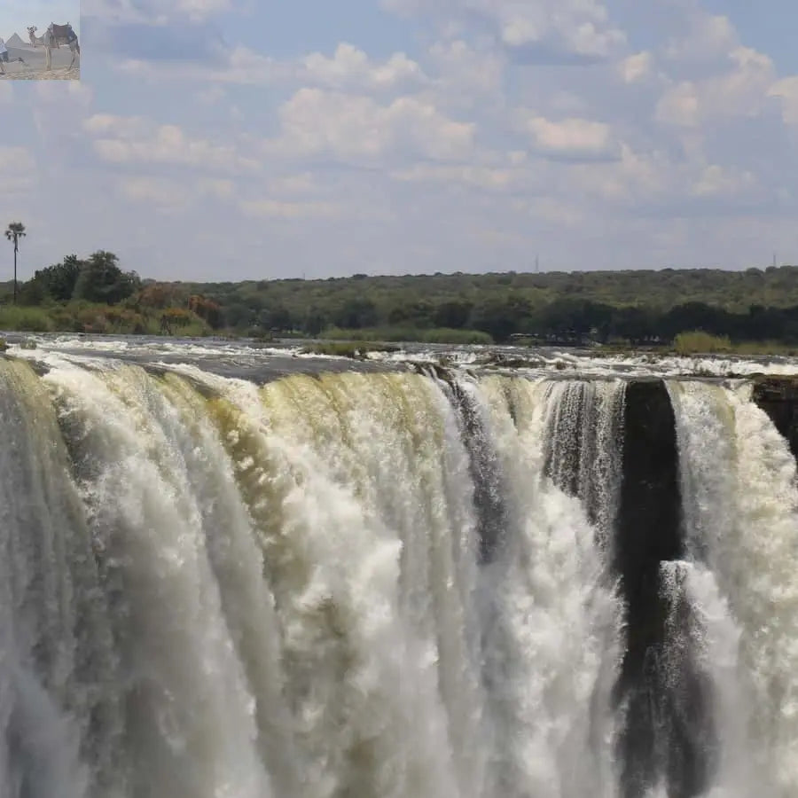 Zimbabwe Zambia Guided Tour of the Falls from Both Sides 