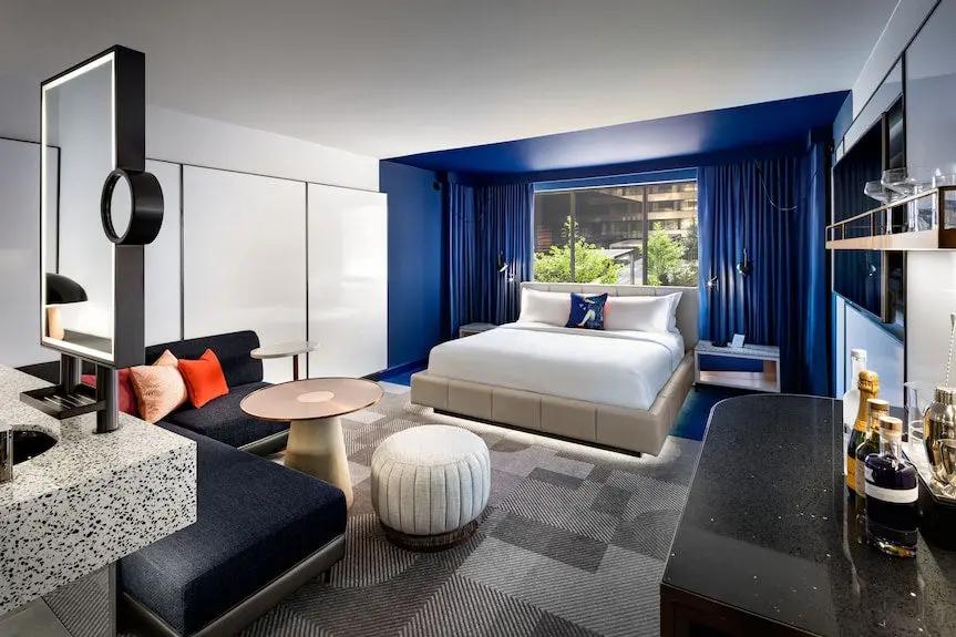 W Toronto Booking hotels accommodation trip