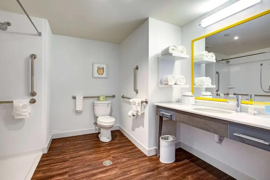 Hampton Inn & Suites Boston/Waltham Hotels Booking Trips