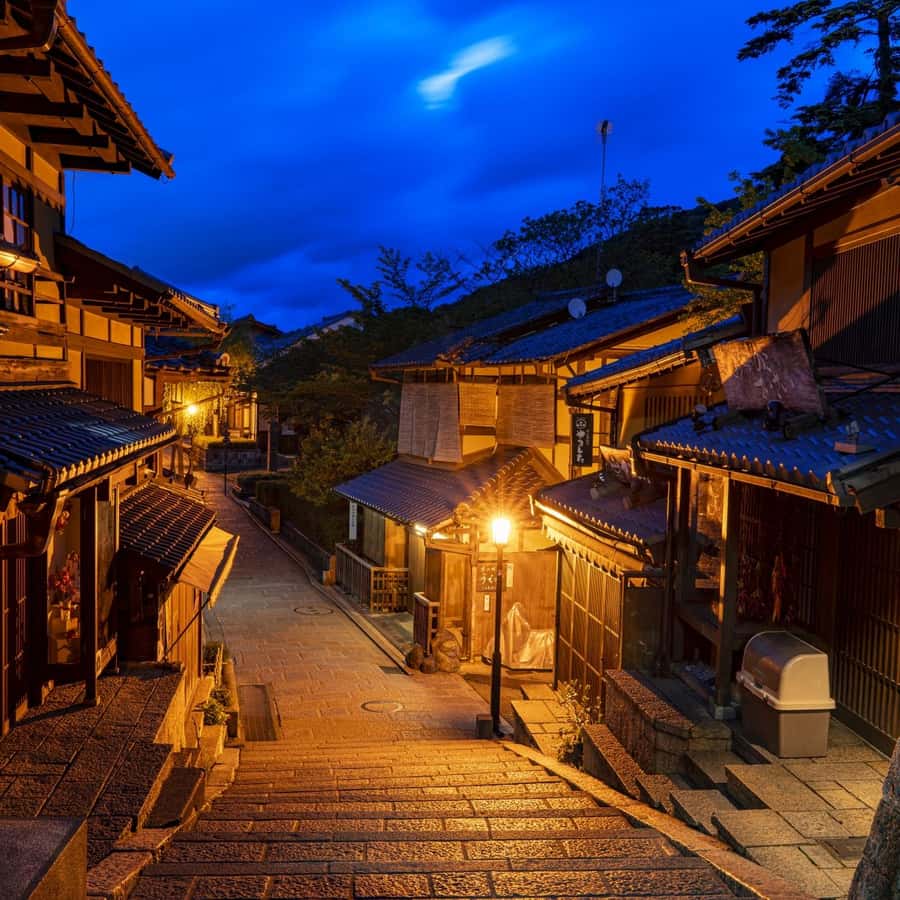 Kyoto: Gion Geisha District & Hidden Gems Walking Tour Hotels Booking Trips