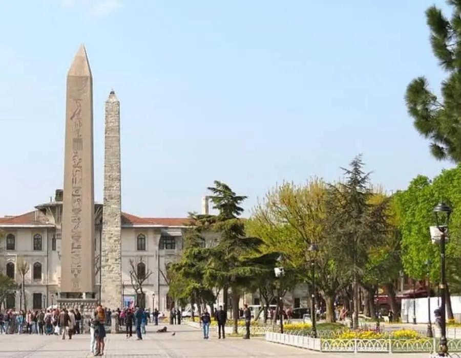 Istanbul: Private Guided Walking Tour Hotels Booking Trips