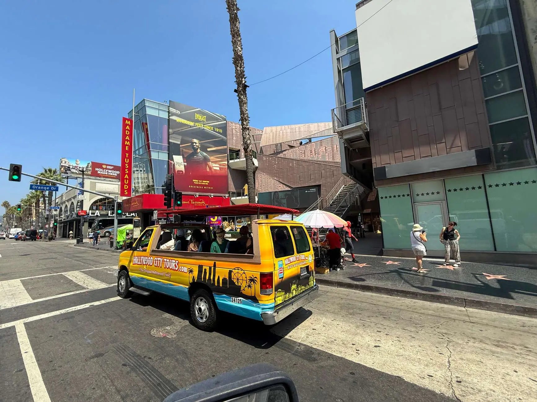 Los Angeles Hollywood & Celebrity Homes Open-Air Bus Tour 