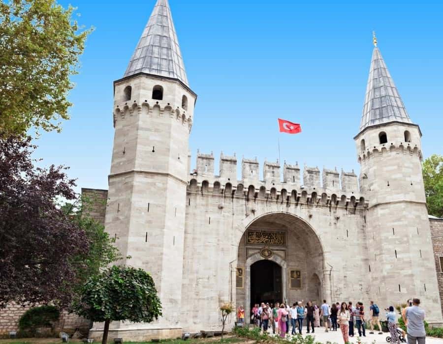 Istanbul: Private Guided Walking Tour Hotels Booking Trips