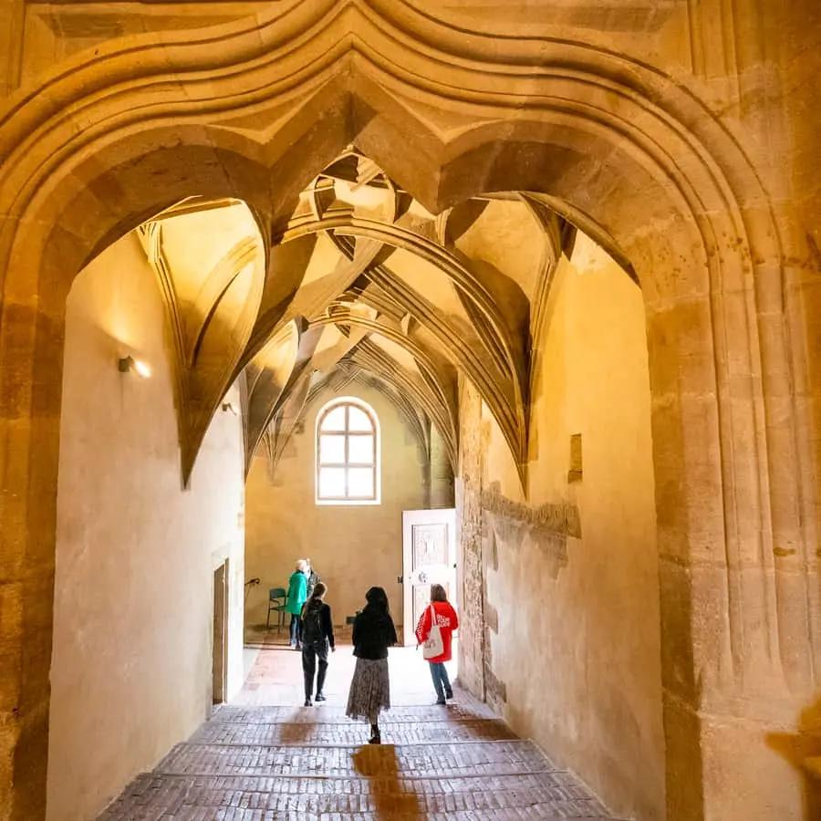 Prague: Castle Tour with Local Guide and Entry Ticket Hotels Booking Trips