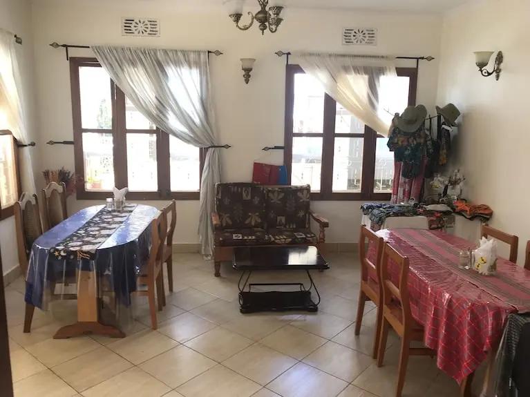 Le Parlour Guesthouse near the airport Booking hotels accommodation trip