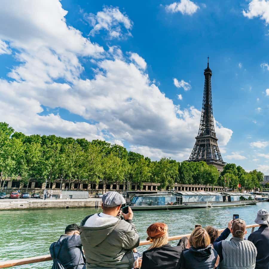 Paris 1 Hour Seine Cruise departing from the Eiffel Tower Hotels Booking Trips