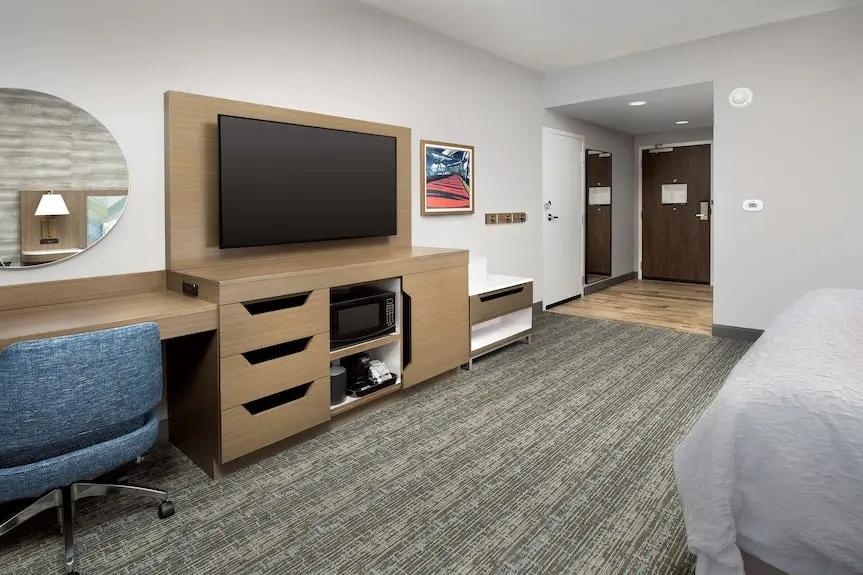Hampton Inn Boston Logan Airport Chelsea Hotels Booking Trips
