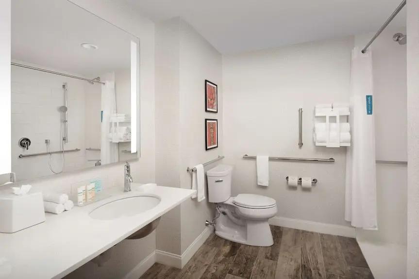 Hampton Inn Boston Logan Airport Chelsea Hotels Booking Trips