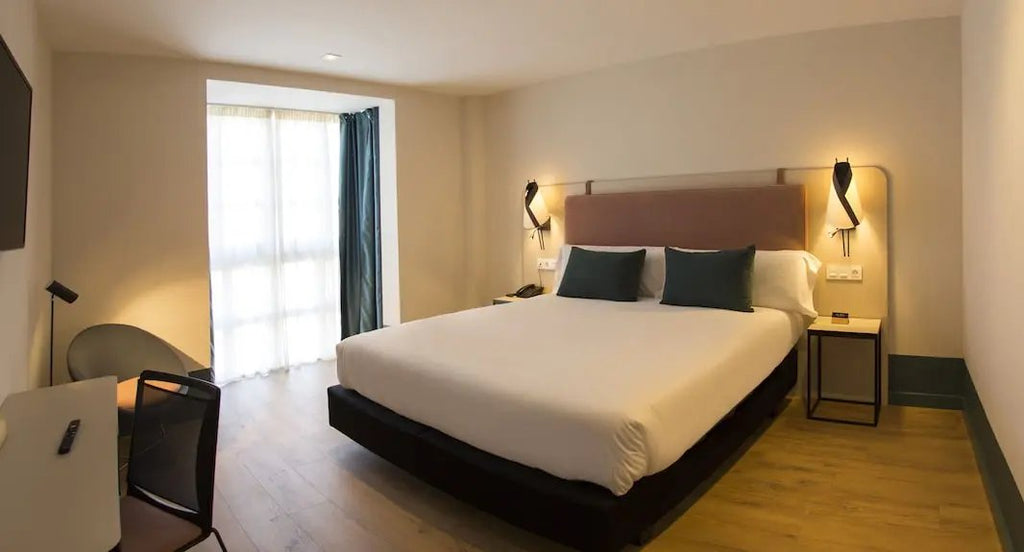 Hotel Plaza de la Paz Booking hotels accommodation trip