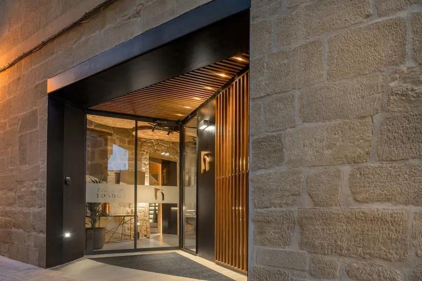 Palacio Tondon, La Rioja Brinas Booking hotels accommodation trip