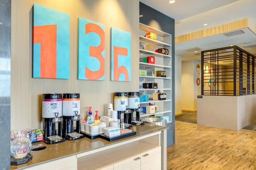 Hampton Inn & Suites Boston/Waltham Hotels Booking Trips