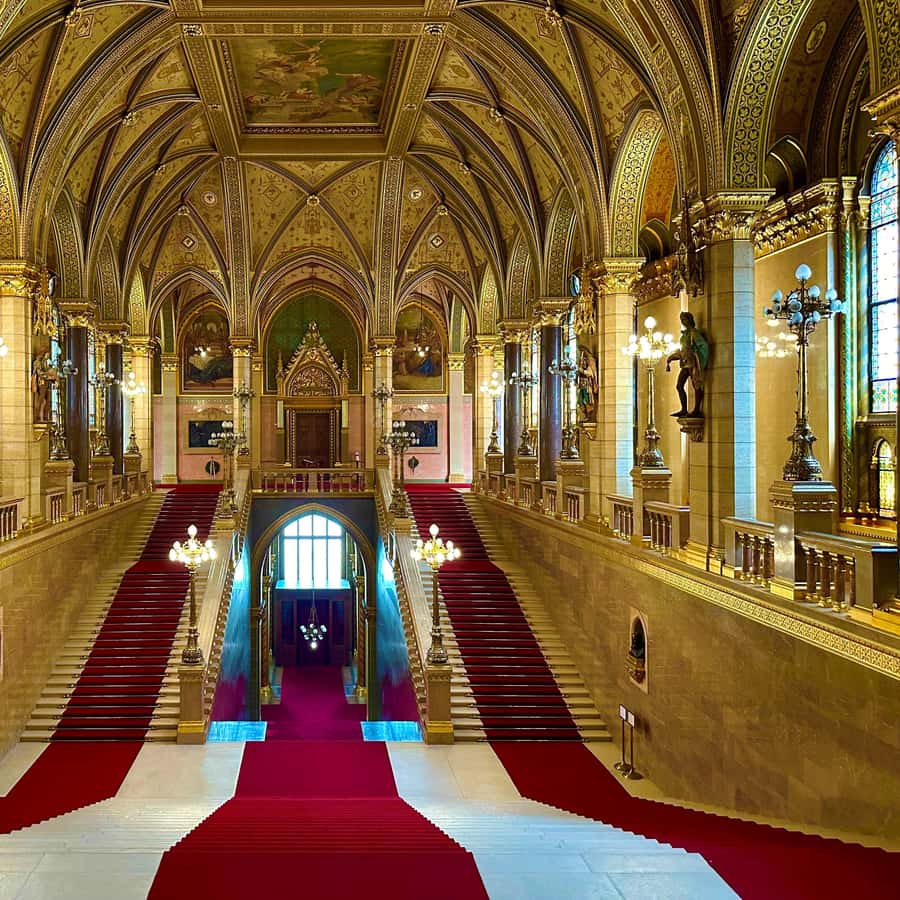 Budapest: Parliament Building Entry Ticket and Audio Guide Hotels Booking Trips